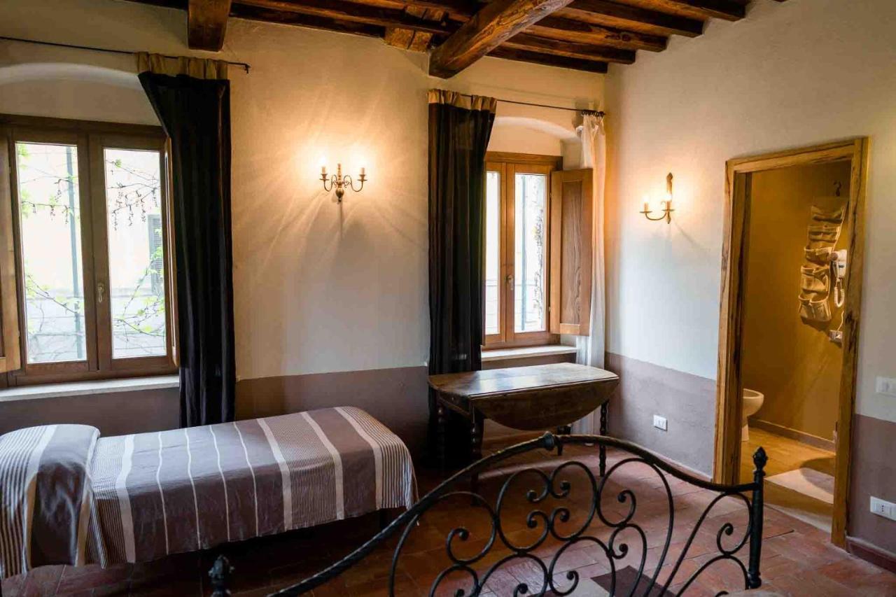 Agriturismo Bio Fattoria Di Pietra Giuncarico Eksteriør billede