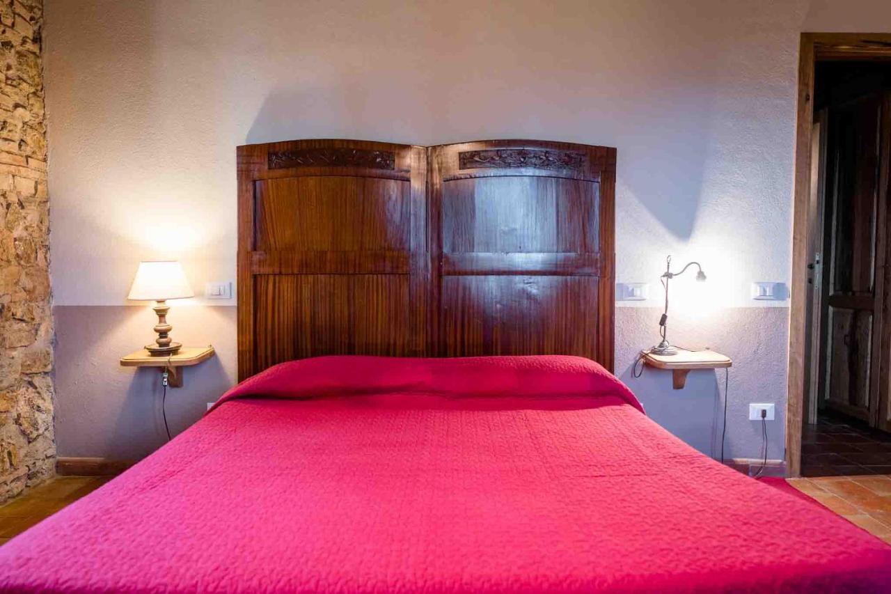 Agriturismo Bio Fattoria Di Pietra Giuncarico Eksteriør billede