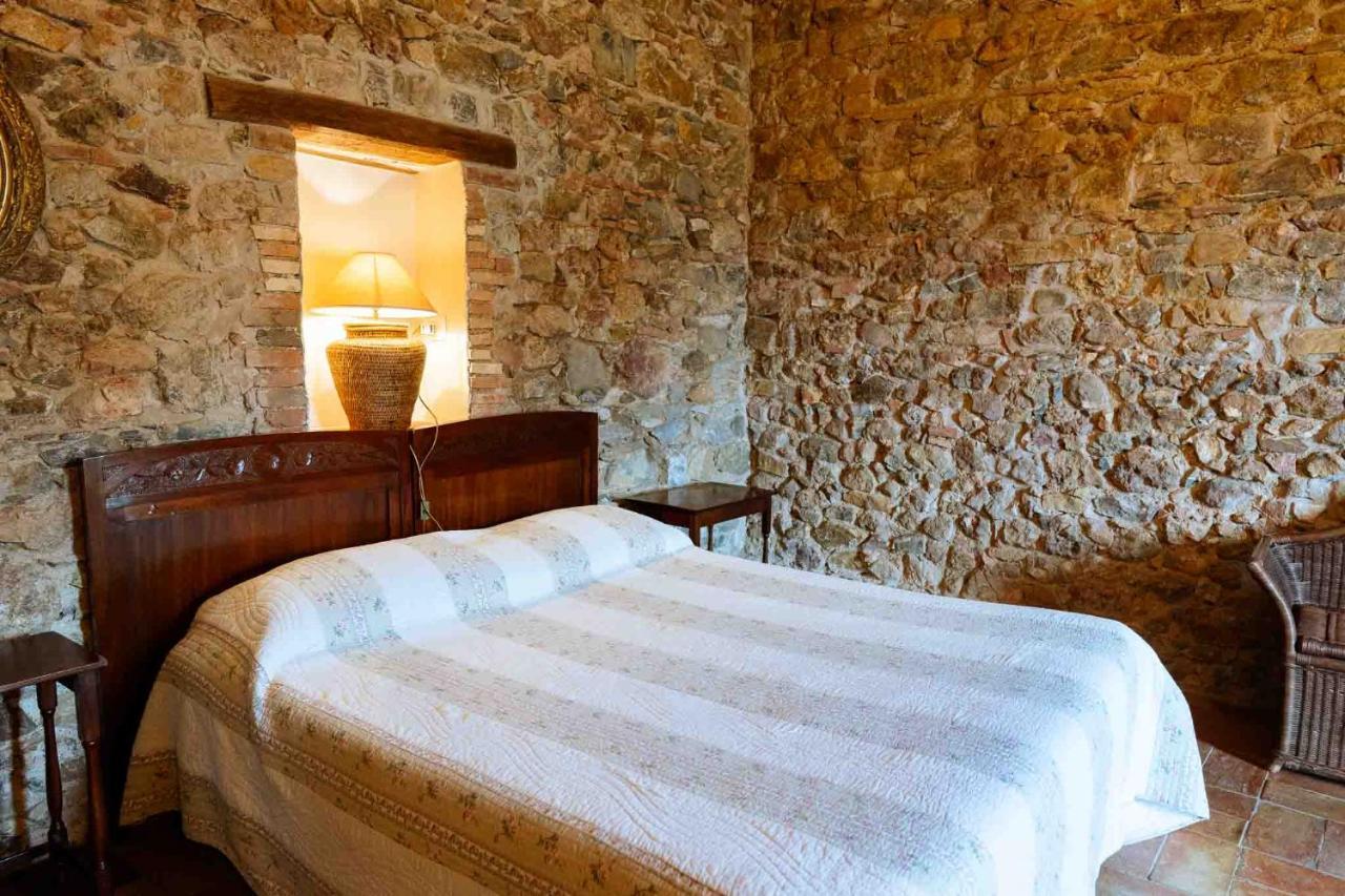 Agriturismo Bio Fattoria Di Pietra Giuncarico Eksteriør billede