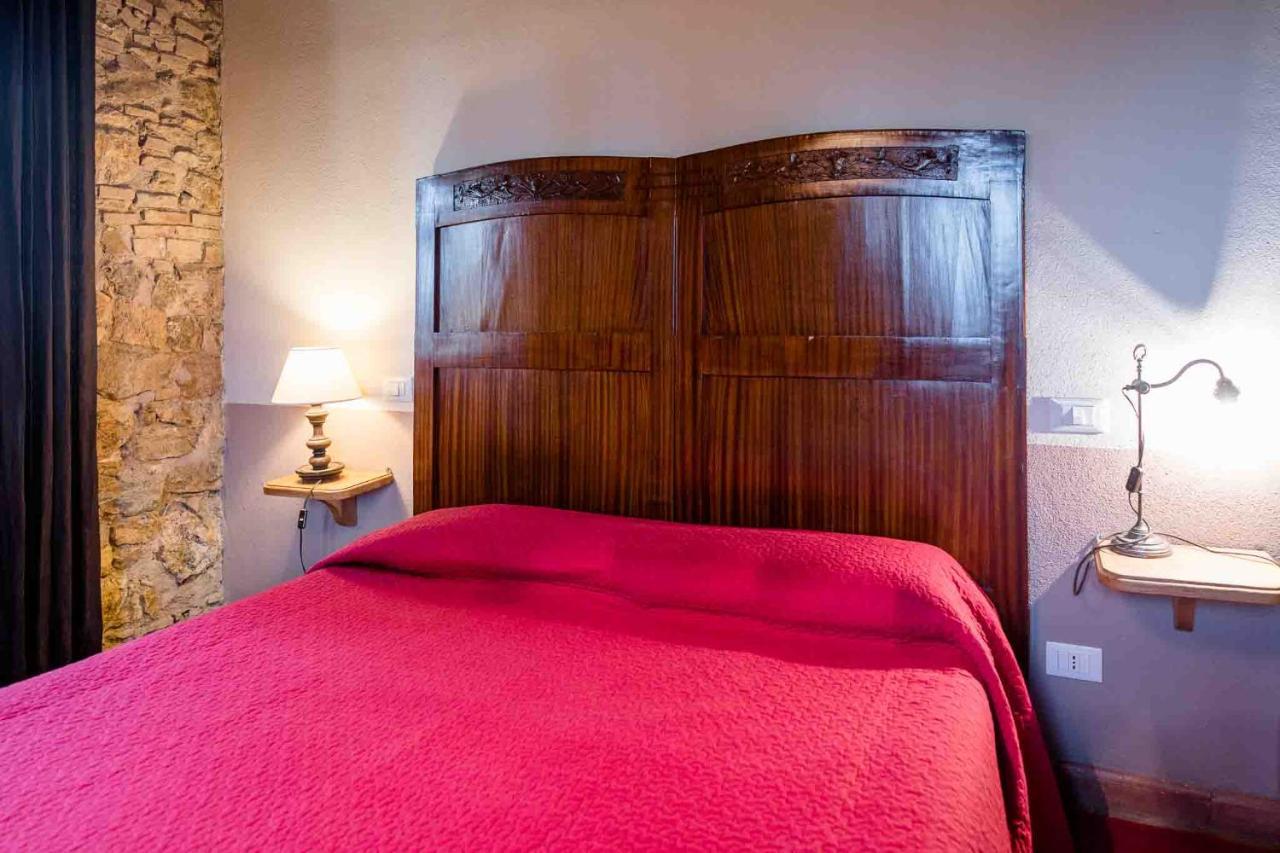 Agriturismo Bio Fattoria Di Pietra Giuncarico Eksteriør billede