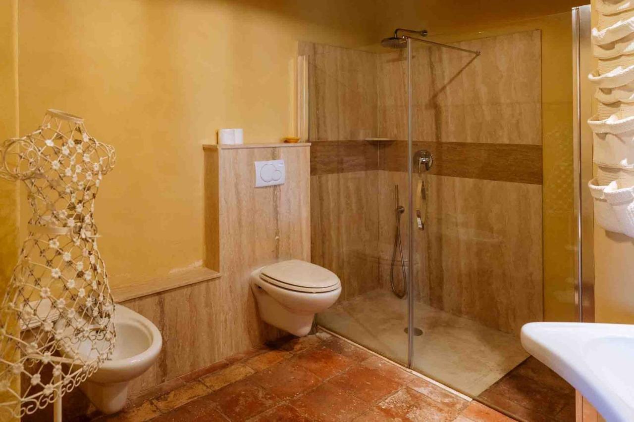 Agriturismo Bio Fattoria Di Pietra Giuncarico Eksteriør billede