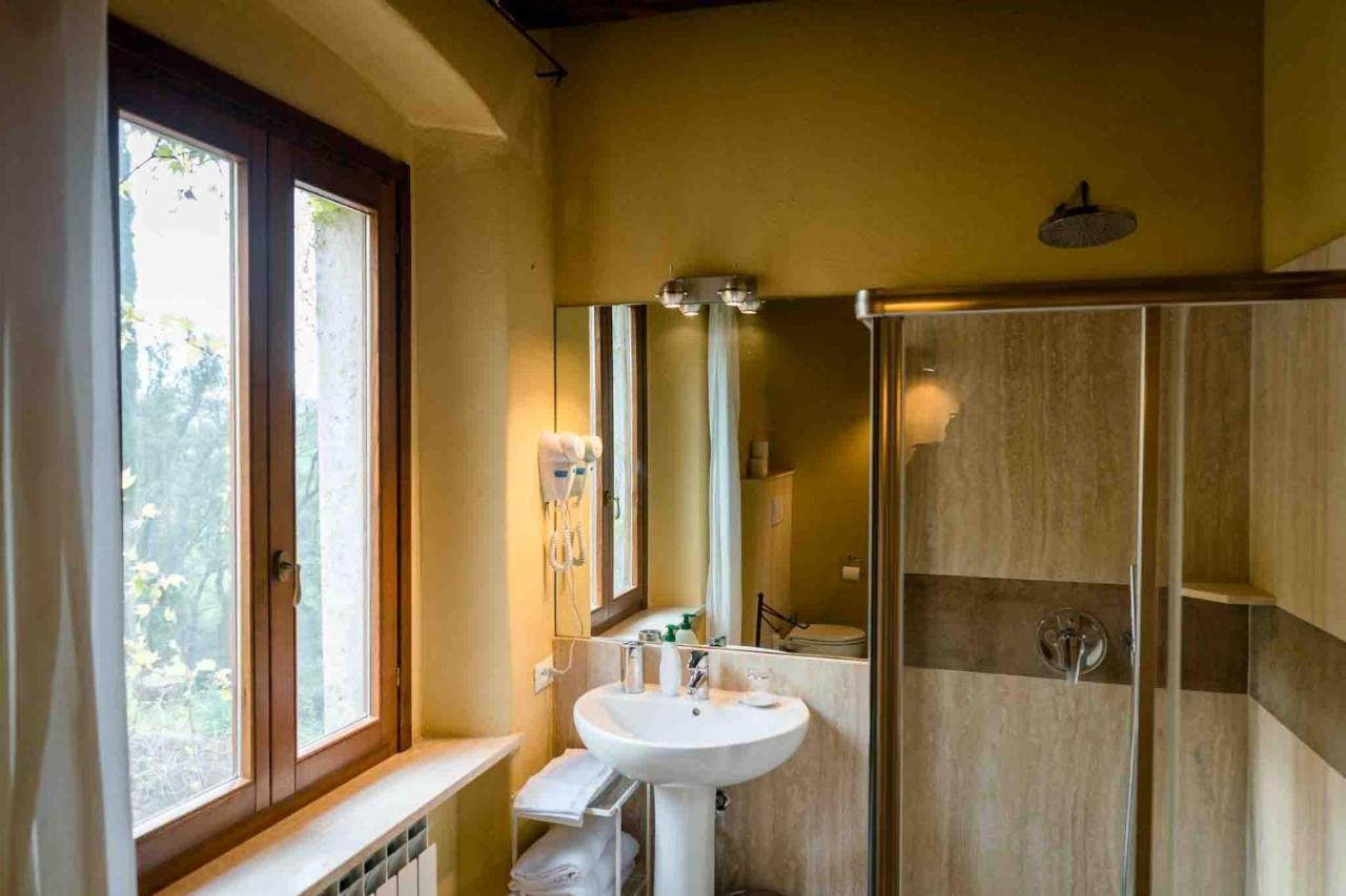 Agriturismo Bio Fattoria Di Pietra Giuncarico Eksteriør billede