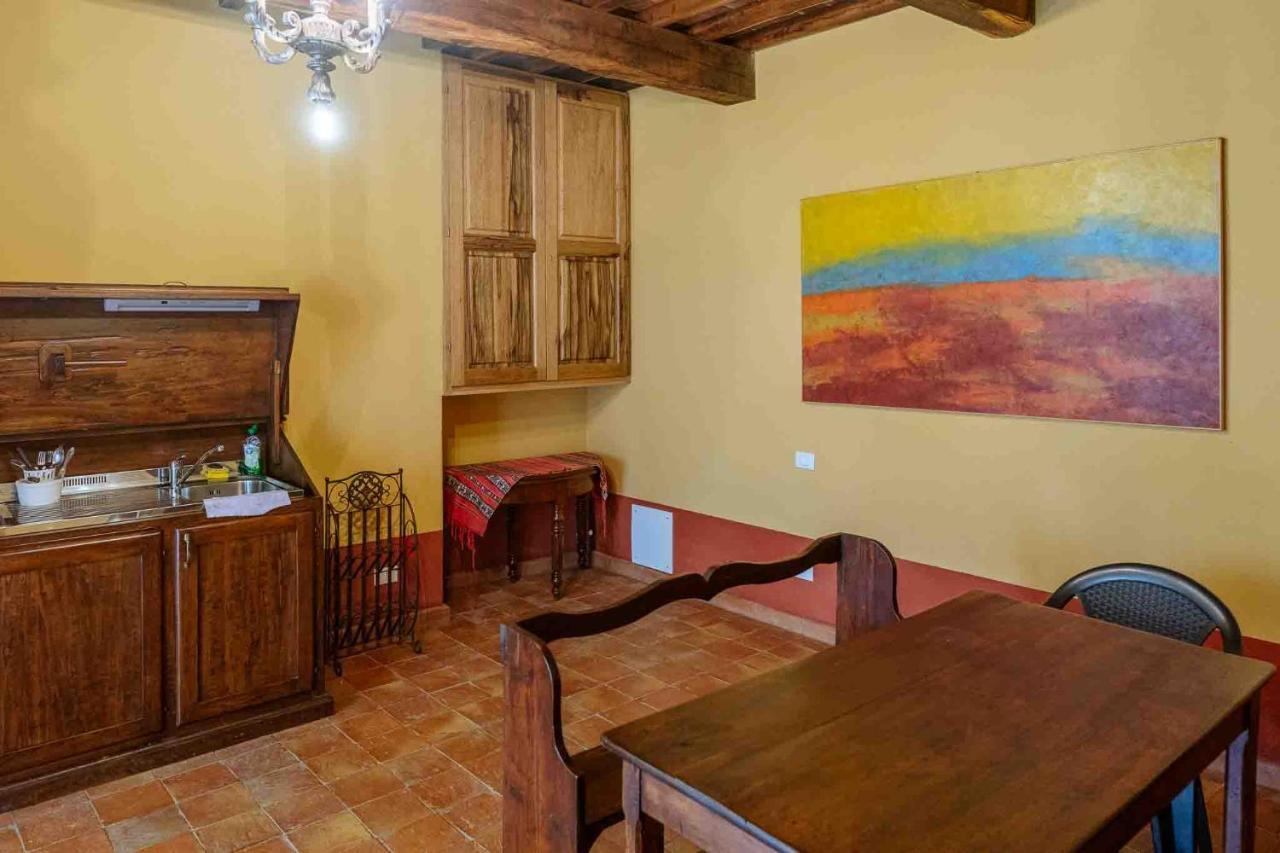 Agriturismo Bio Fattoria Di Pietra Giuncarico Eksteriør billede