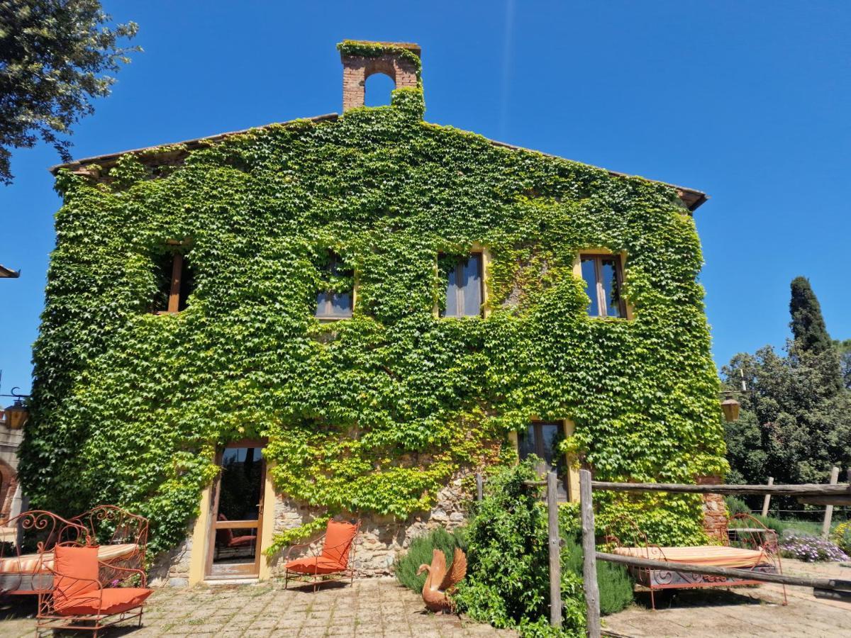 Agriturismo Bio Fattoria Di Pietra Giuncarico Eksteriør billede