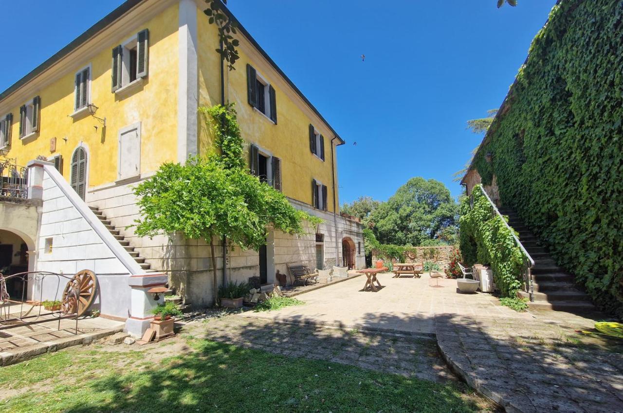 Agriturismo Bio Fattoria Di Pietra Giuncarico Eksteriør billede